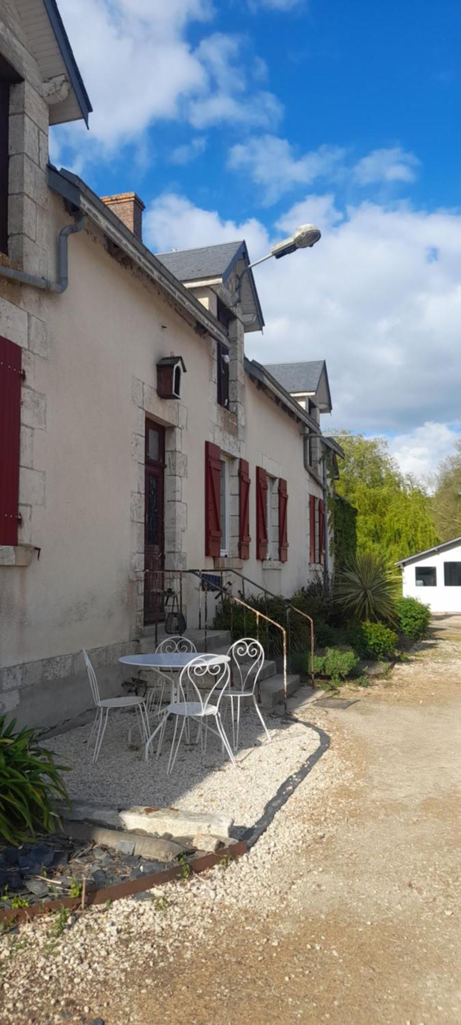 Bed and Breakfast La Ferme De L'Isle Et Sa Roulotte Avaray Exteriér fotografie